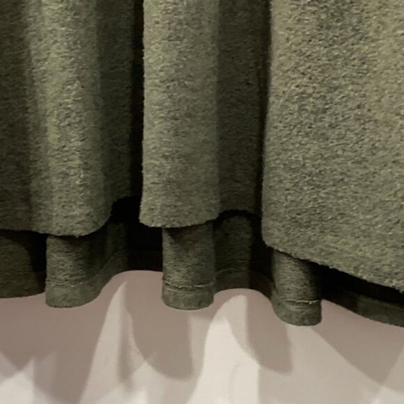 Torrid Super Soft Plush Hooded Long Sleeve Ruffle Top in Headered Green size 4X - Picture 4 of 11